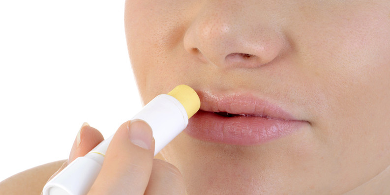 Trockene und spröde Lippen – sie brauchen Schutz und Feuchtigkeit